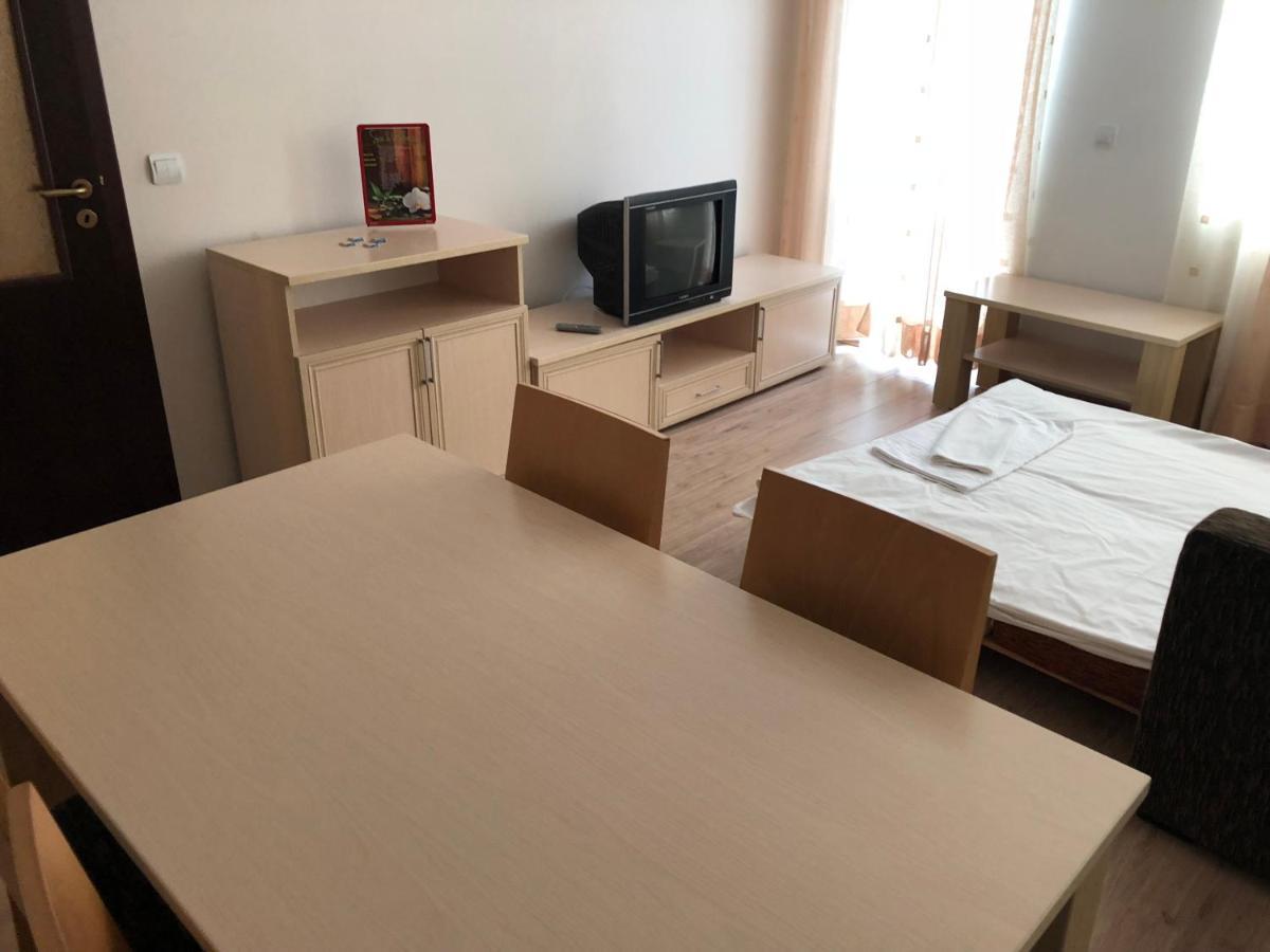 Apartamento Апартамент В Хотел Стената, Пампорово Smolyan Exterior foto